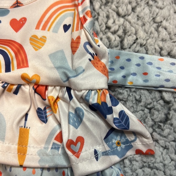 Pete and Lucy Rain and Rainbows Infant Romper 0-3 Months - Picture 3 of 5